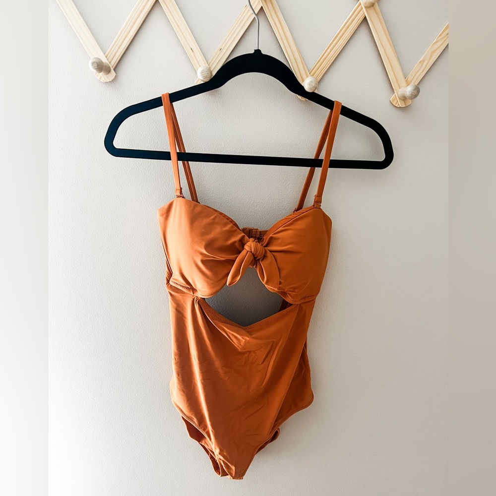 AERIE CUT-OUT FRONT SWIMSUIT WITH OPEN BACK AND REMOVABLE STRAPS